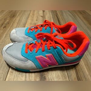 New Balance 574 KL574WTG Size 6 Women's Athletic Shoes Colorful Pink Blue EUC